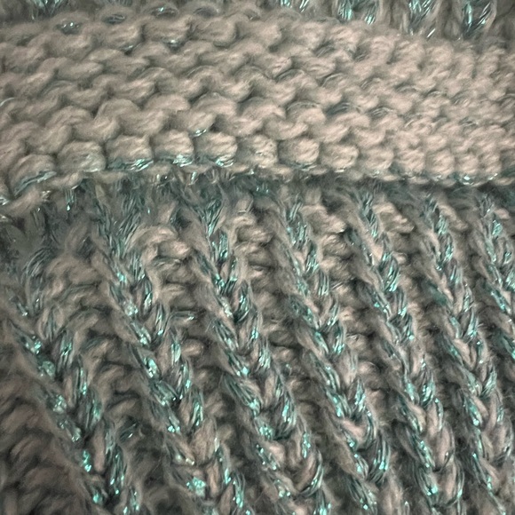 NEW C.C Beanie ❄️ - Picture 4 of 4